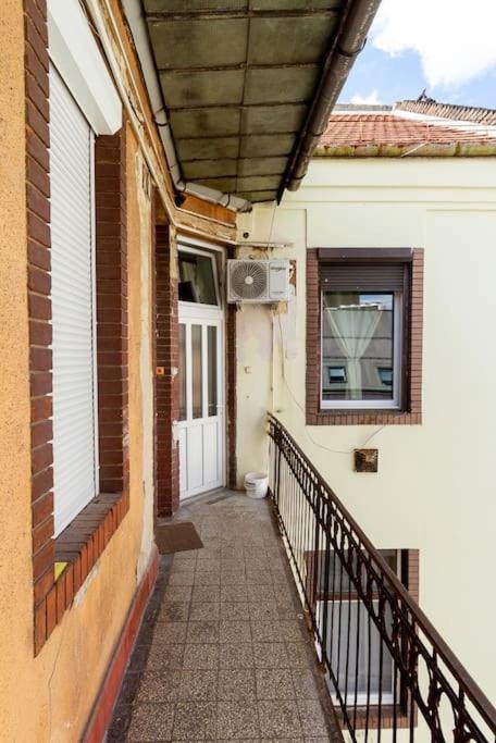 Historic Charm On Dohany Street By Newave Apartment